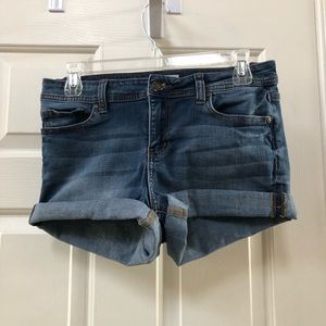 Super cute dark wash jean shorts